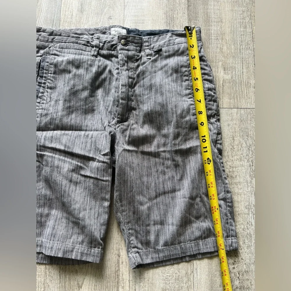 Mens Gray Casual Shorts Size 30 Classic Fit Flat Front Summer Split Co USA - Picture 9 of 11